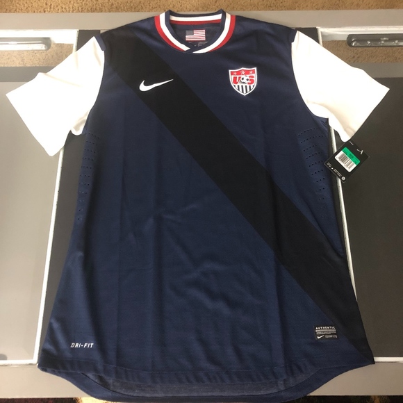 mens soccer shirts